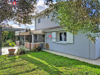 Maison traditionnelle - 145 m² - 6 pièces