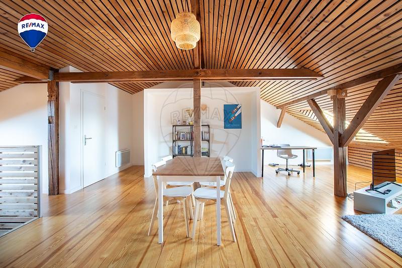 Appartement - 259 m² - 7 pièces