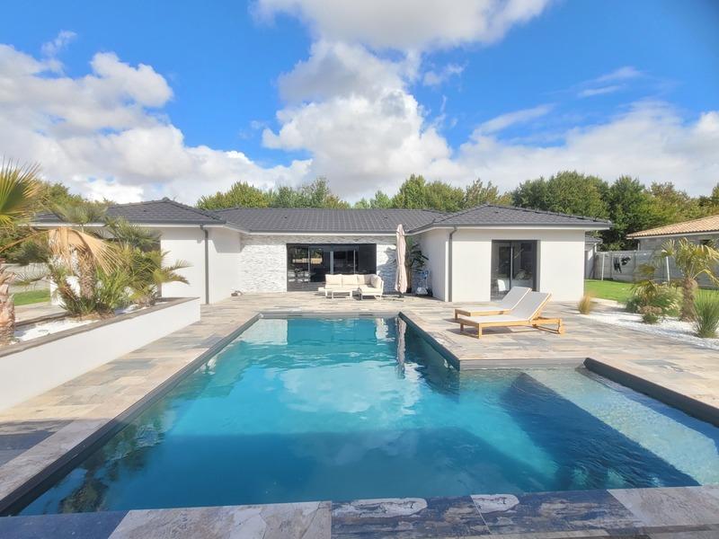 Maison - 147 m² - 5 pièces