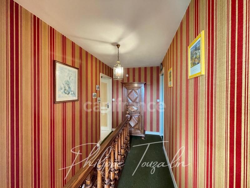 Maison - 152 m² - 8 pièces