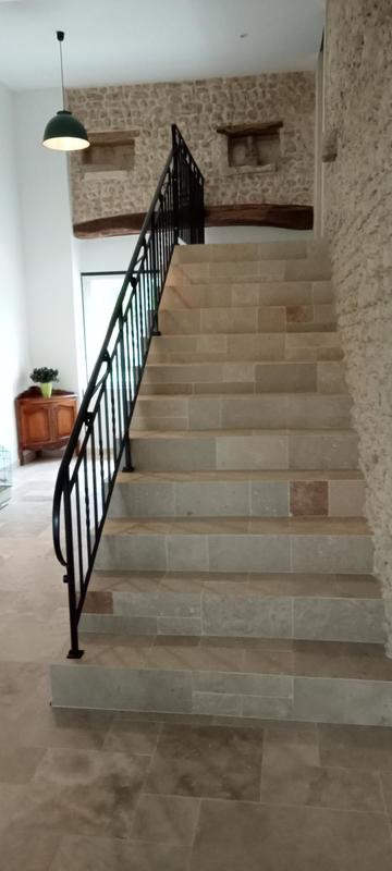 Maison - 305 m² - 9 pièces