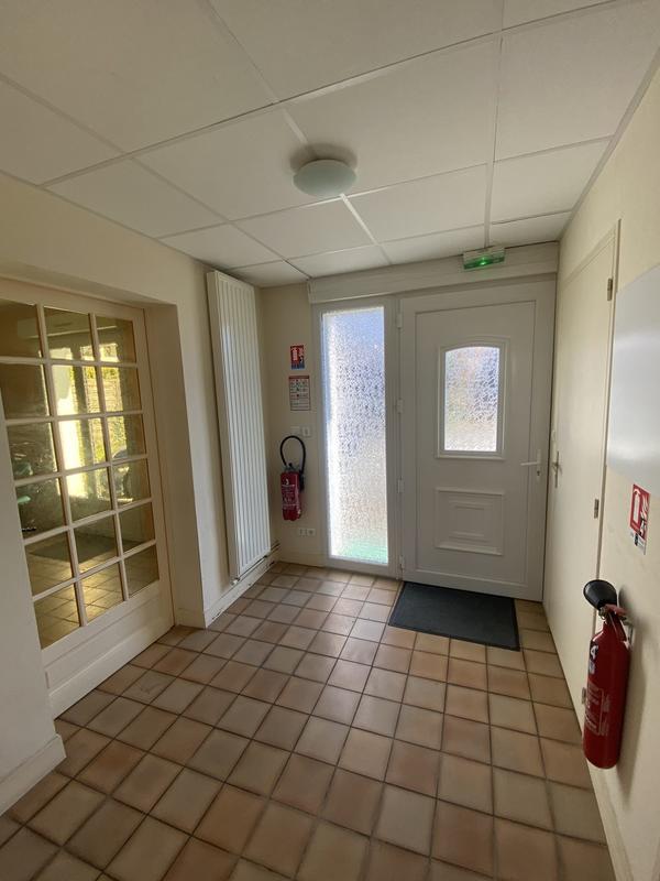 Maison traditionnelle - 280 m² - 11 pièces