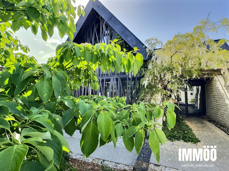 Maison contemporaine - 220 m² - 8 pièces