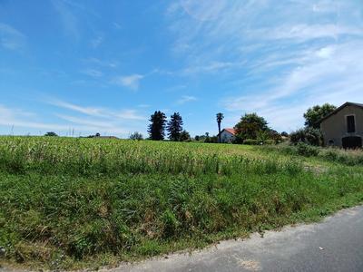 Terrain constructible - 1 002 m²