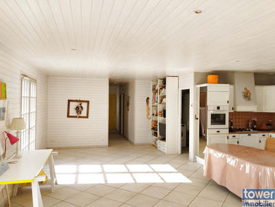 Maison - 111 m² - 5 pièces