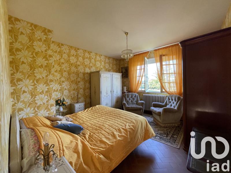 Maison - 257 m² - 8 pièces