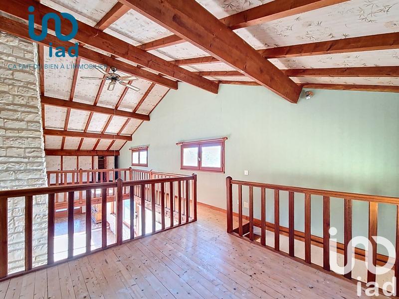 Maison - 201 m² - 7 pièces