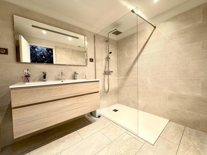 Villa - 127 m² - 6 pièces