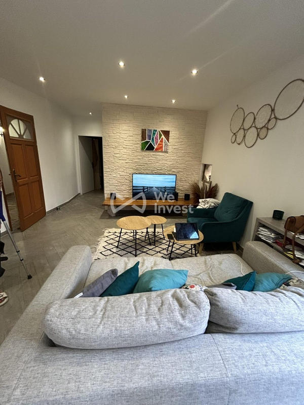 Maison - 275 m² - 8 pièces