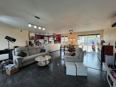 Maison - 112 m² - 7 pièces