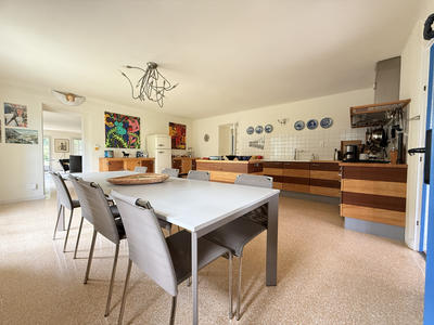 Mas - 260 m² - 6 pièces