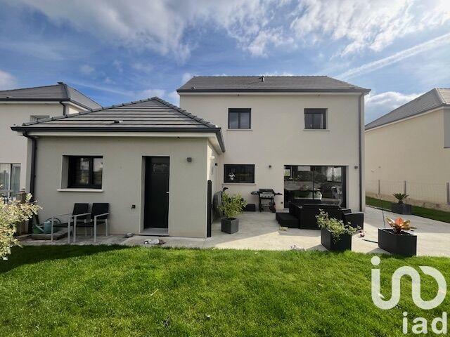 Maison - 143 m² - 6 pièces