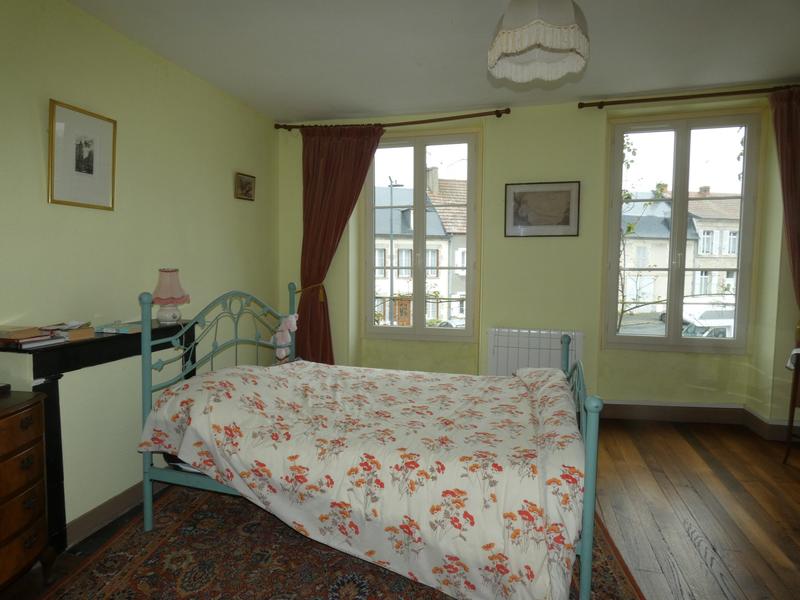 Maison - 200 m² - 6 pièces