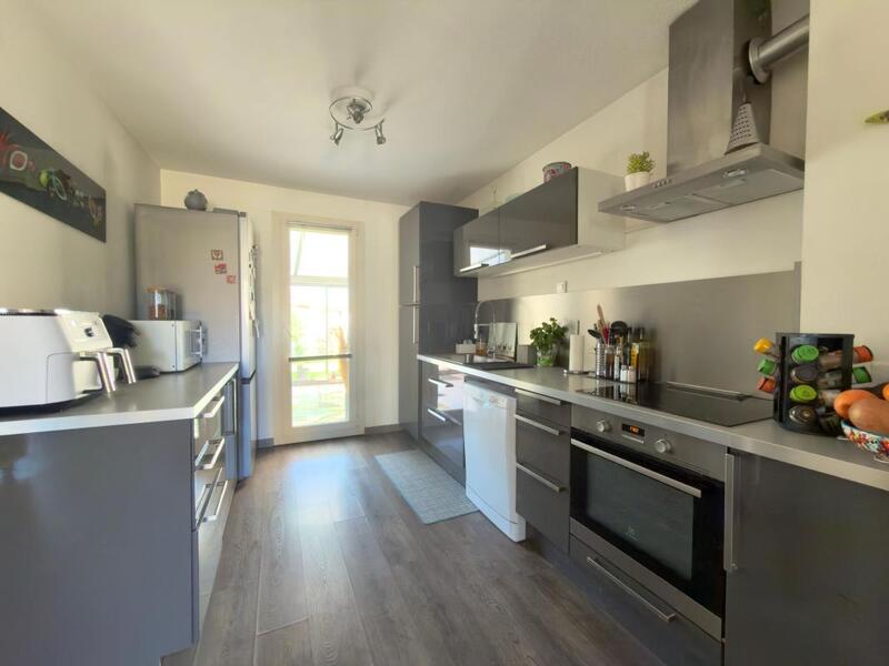 Maison - 93 m² - 5 pièces