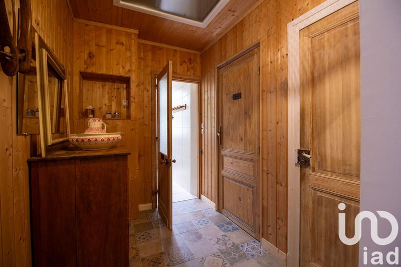 Maison - 255 m² - 11 pièces