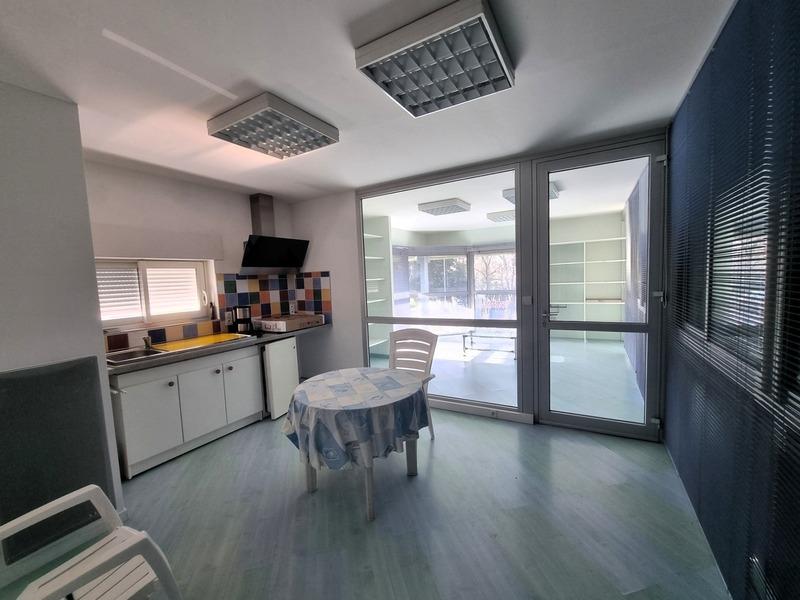 Local artisanal - 179 m² - 5 pièces