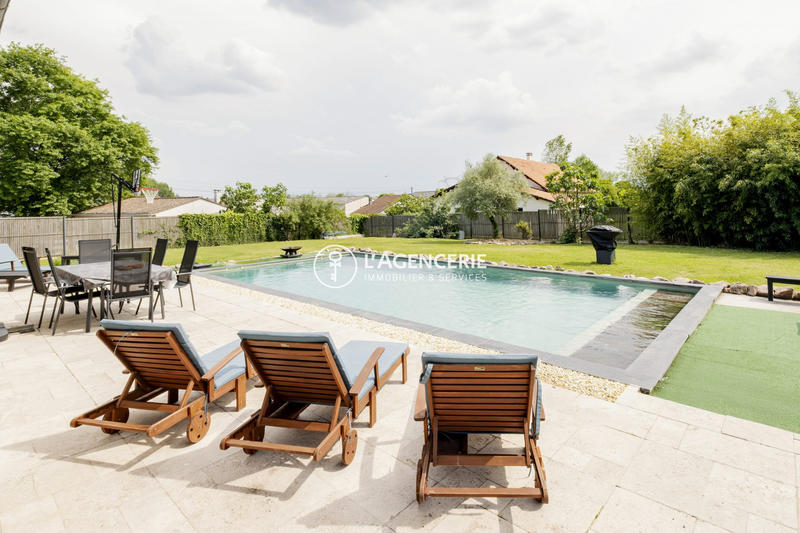 Maison ancienne - 265 m² - 7 pièces