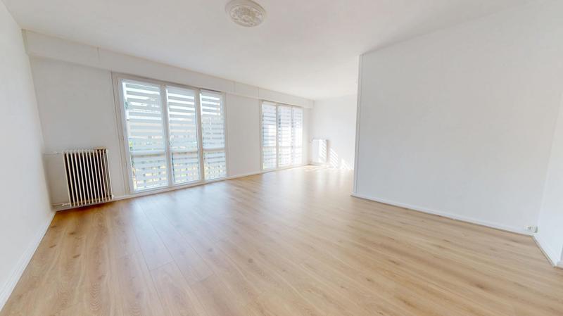 Appartement - 90 m² - 4 pièces