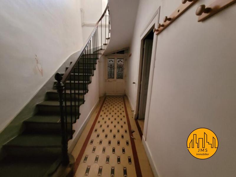 Immeuble - 195 m² - 6 pièces