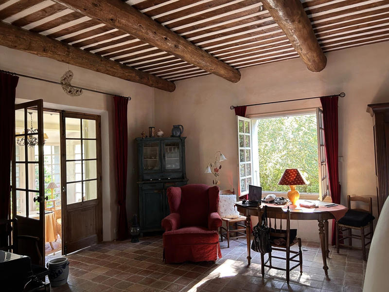 Maison traditionnelle - 195 m² - 6 pièces