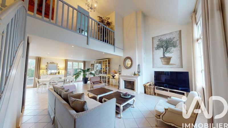 Maison - 150 m² - 6 pièces