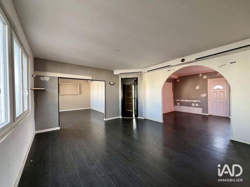 Local commercial - 176 m² - 4 pièces