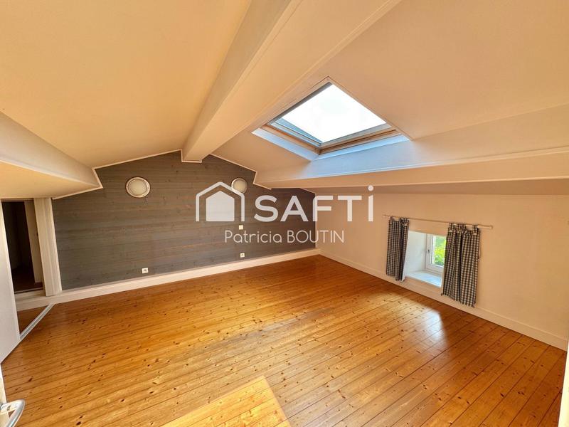 Maison - 205 m² - 8 pièces