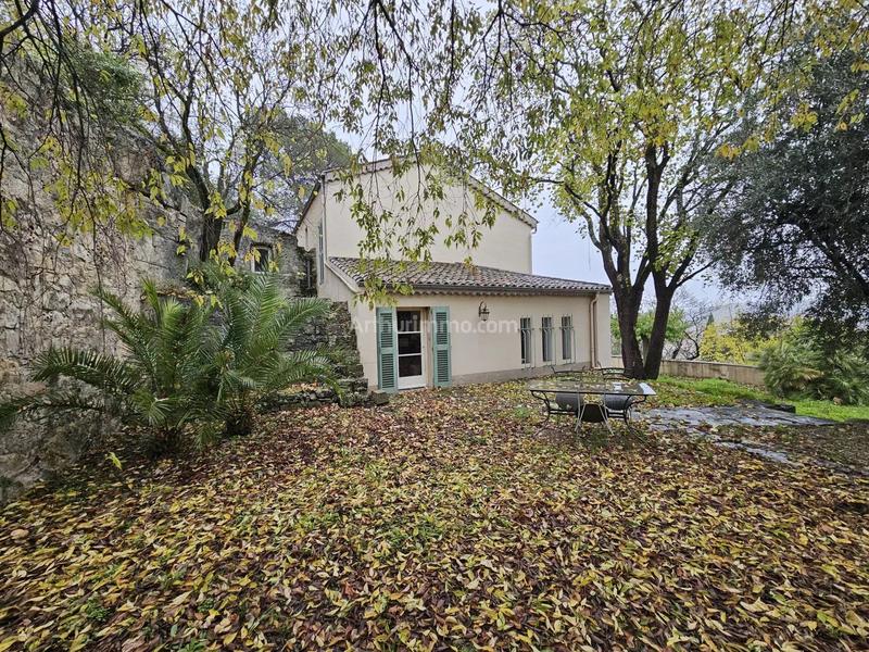 Maison - 180 m² - 7 pièces