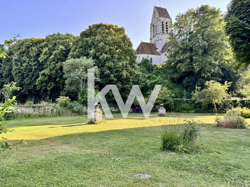 Maison - 296 m² - 18 pièces