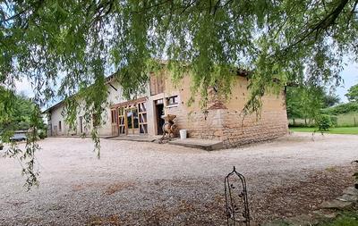 Maison - 240 m² - 7 pièces