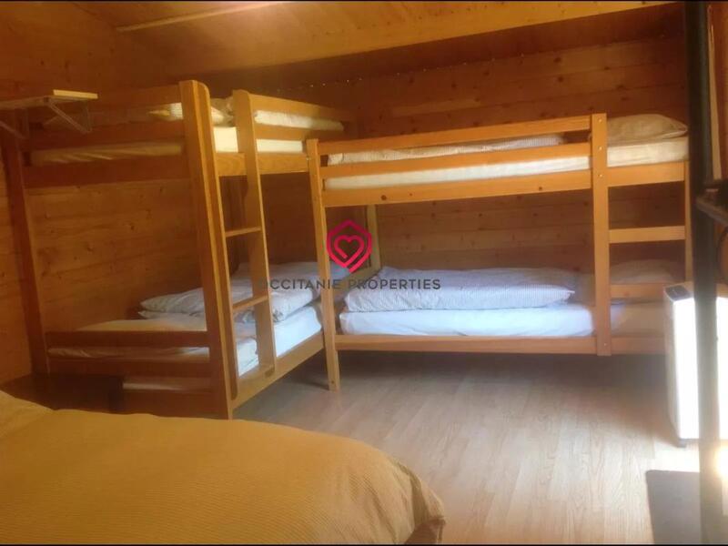 Maison - 245 m² - 13 pièces