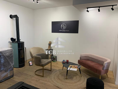 Local commercial - 271 m²