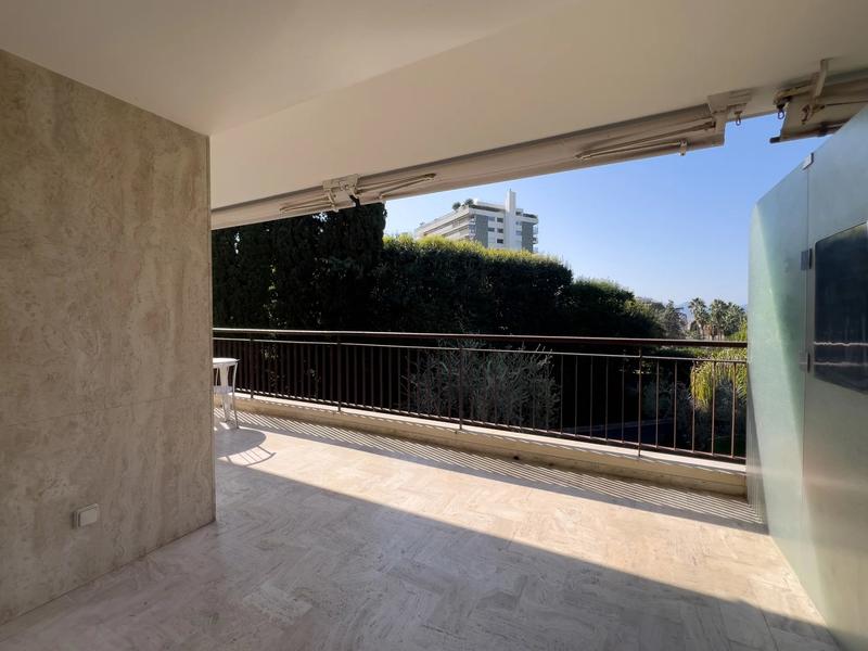 Appartement - 85 m² - 3 pièces