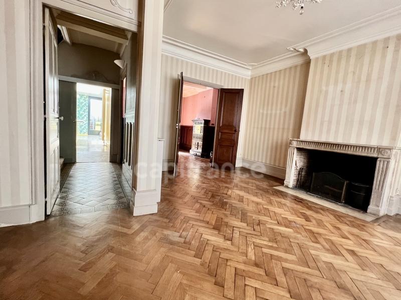 Maison de ville - 180 m² - 8 pièces