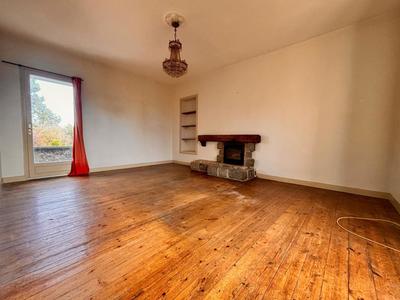 Maison - 94 m² - 4 pièces