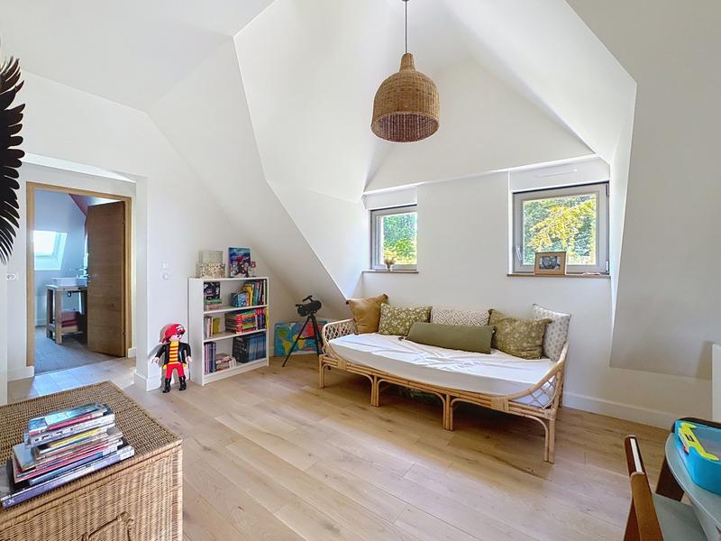 Maison - 240 m² - 7 pièces