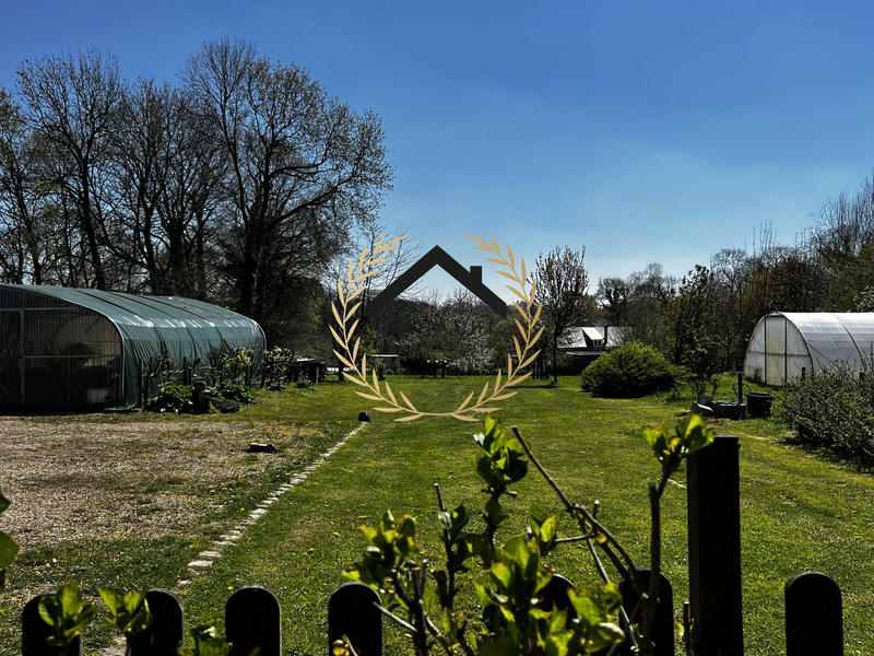 Maison - 253 m² - 10 pièces