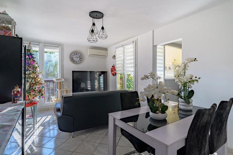 Appartement - 79 m² - 4 pièces