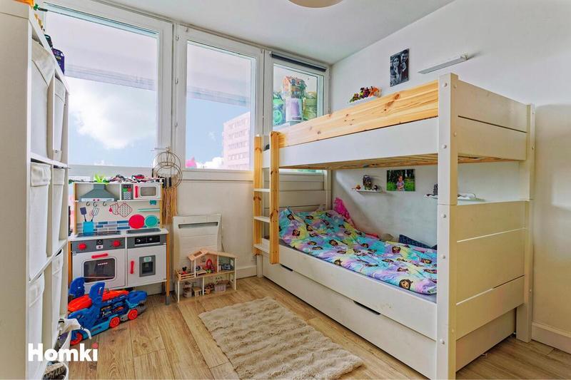 Appartement - 77 m² - 4 pièces