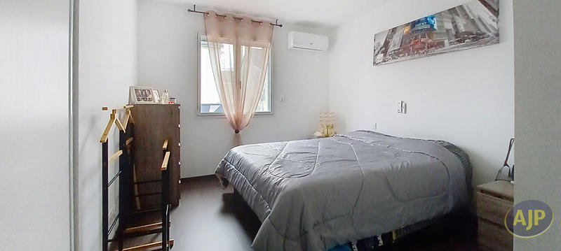 Maison - 96 m² - 5 pièces