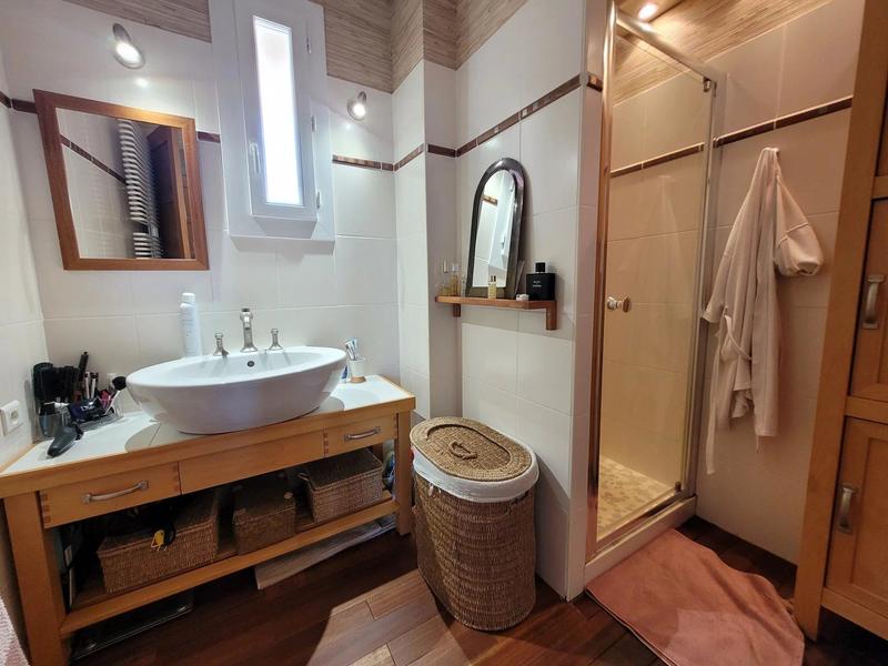 Villa - 207 m² - 9 pièces