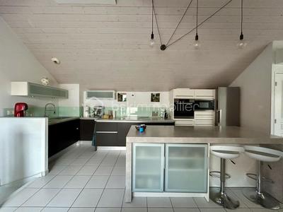 Duplex - 122 m² - 5 pièces