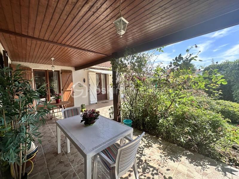 Maison traditionnelle - 128 m² - 8 pièces