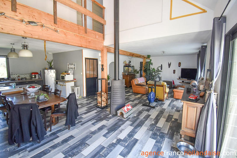 Maison - 135 m² - 6 pièces