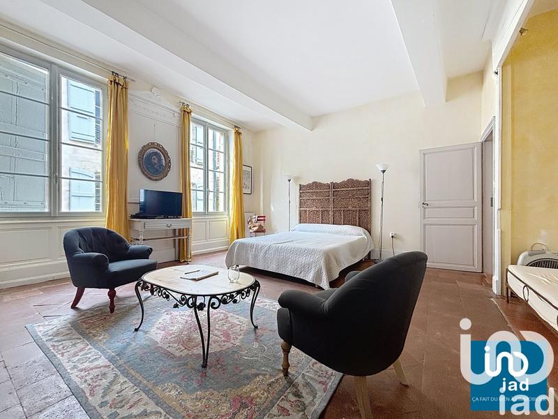 Maison - 180 m² - 5 pièces