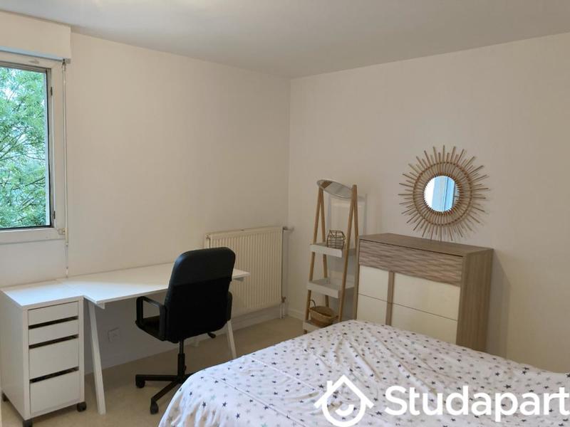 Chambre - 10 m² - 1 pièce