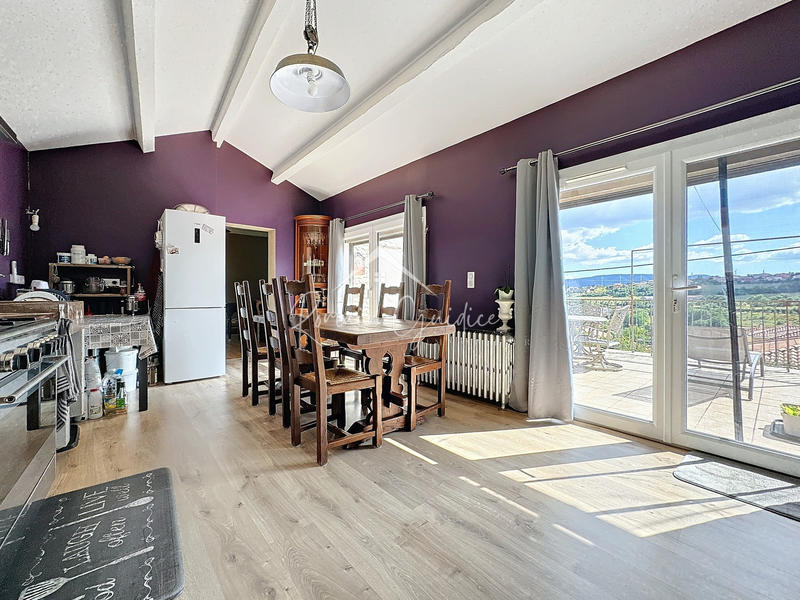 Maison - 142 m² - 5 pièces