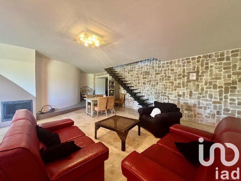 Maison - 184 m² - 6 pièces