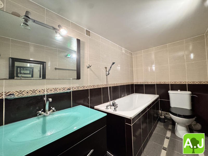 Appartement - 63 m² - 2 pièces