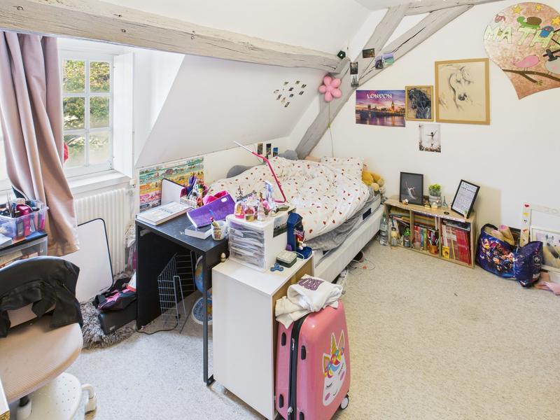 Maison - 600 m² - 7 pièces